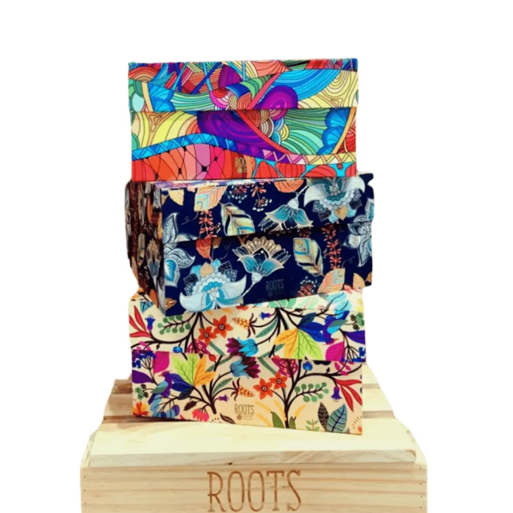 Hộp Quà Giấy Hoa Văn, Multicolored Gift Box 2024 (36 x 27 x 18cm) - ROOTS