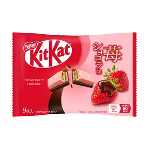 Bánh Xốp Phủ Socola Đen & Dâu, Wafer Bars, Strawberry Chocolat, 9 Thanh (104.4g) - KITKAT